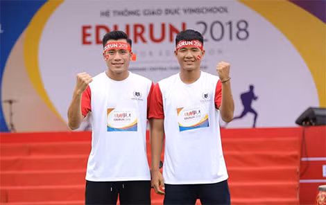 Tại Tp. Hồ Chí Minh, trong chiều ngày 8/4, hai cầu thủ U23 Việt Nam là Hà Đức Chinh, Bùi Tiến Dụng và các nghệ sĩ khác đã hòa vào không khí của Edurun với Phụ huynh và học sinh Vinschool Central Park. Vốn trưởng thành từ Trung tâm đào tạo Bóng đá trẻ PVF (thuộc Tập đoàn Vingroup), sự xuất hiện của 2 tuyển thủ U23 nhanh chóng truyền tới những người tham dự nguồn năng lượng tích cực.