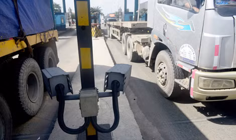 Thiếu khung pháp lý, trạm cân tự động vẫn chưa thể kiểm soát tải trọng xe qua trạm thu phí An Sương - An Lạc. Thiếu khung pháp lý, trạm cân tự động vẫn chưa thể kiểm soát tải trọng xe qua trạm thu phí An Sương - An Lạc.