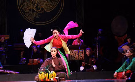 Một tiết mục trong vở “Quan âm - Thị Kính”. Một tiết mục trong vở “Quan âm - Thị Kính”.