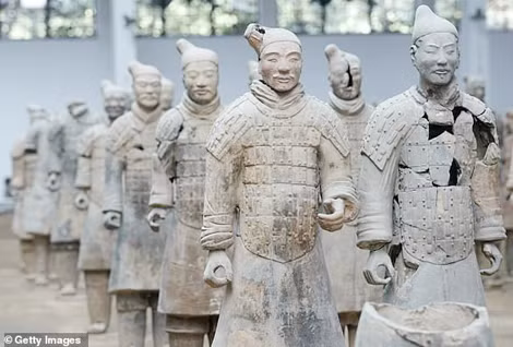Đội quân đất nung vừa tìm thấy