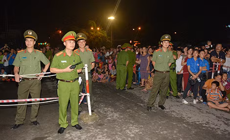 Công an TP Tuyên Quang triển khai kế hoạch bảo vệ an toàn liên hoan và lễ hội.