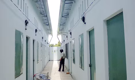 Các chủ nhà trọ công nhân sẽ bị phạt tới 10 triệu đồng nếu thu tiền điện giá cao. Các chủ nhà trọ công nhân sẽ bị phạt tới 10 triệu đồng nếu thu tiền điện giá cao.