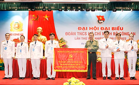 Nhiệt huyết tuổi trẻ Công an Nhân dân