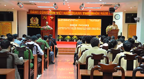Toàn cảnh buổi làm việc.