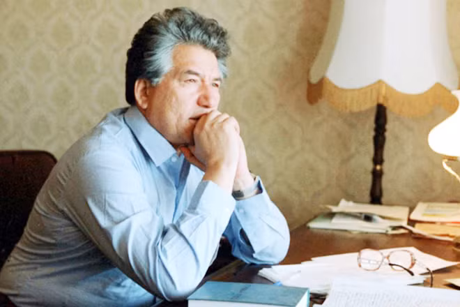 Nhà văn Chingiz Aimatov.