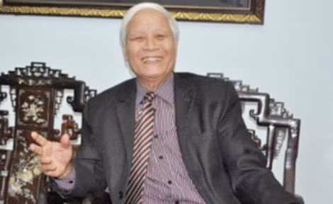 Tiến sĩ Nguyễn Viết Chức.