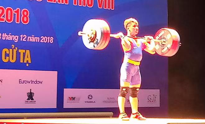 Đô cử Trịnh Văn Vinh thi đấu hạng 62kg nam. Ảnh: Minh Khuê