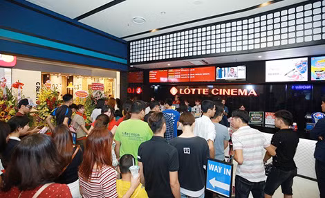 Vincom Plaza Phủ Lý trang bị hệ thống rạp chiếu film hiện đại của Lotte Cinema đặc biệt thu hút các bạn trẻ.