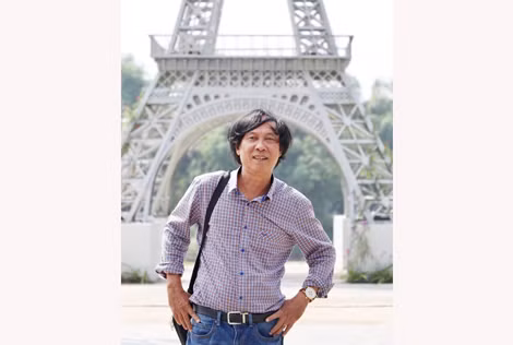 Nhà thơ Nguyễn Việt Chiến.
