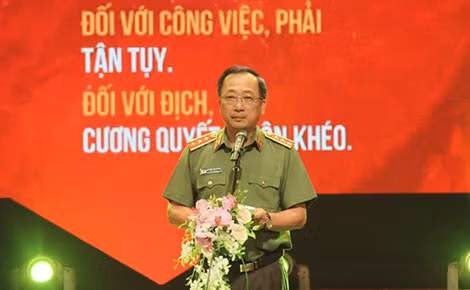 Thứ trưởng Nguyễn Văn Thành phát biểu tại buổi giao lưu. Thứ trưởng Nguyễn Văn Thành phát biểu tại buổi giao lưu.