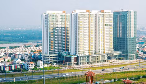 Nhiều đại gia bất động sản đổ bộ vùng ven Sài Gòn triển khai hàng loạt dự án căn hộ giá vừa mang tiêu chuẩn cao cấp.