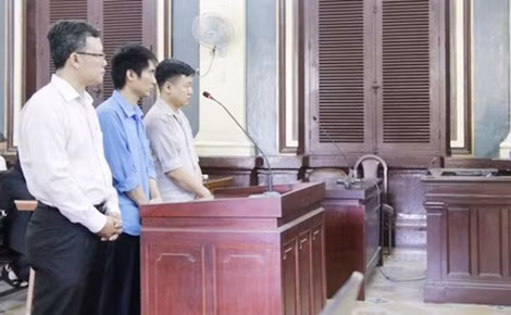 3 bị can trong vụ án tại phiên xét xử sơ thẩm trước đây. 3 bị can trong vụ án tại phiên xét xử sơ thẩm trước đây.