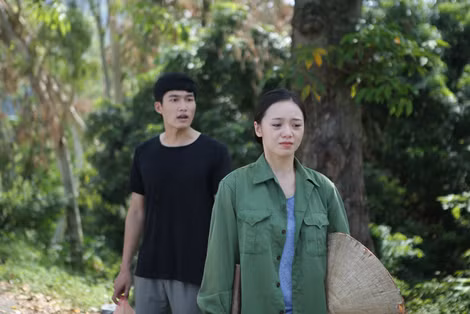 Phim “Đi qua mùa hạ” - một bộ phim về thanh niên nông thôn được nhiều khán giả yêu thích.