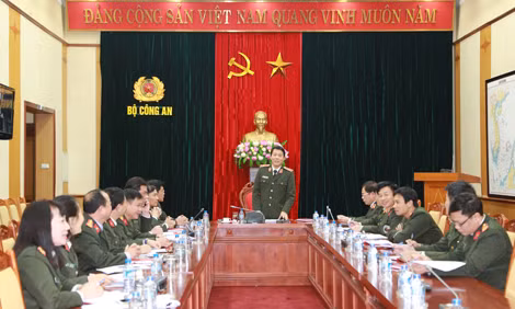 Thiếu tướng Lương Tam Quang, Chánh Văn phòng Bộ Công an phát biểu tại cuộc họp chuẩn bị Hội nghị Công an toàn quốc lần thứ 73 của Văn phòng Bộ.