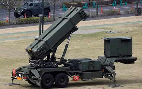 Bệ phóng tên lửa đánh chặn Patriot PAC-3 của Nhật Bản.