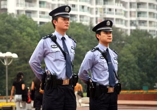 Cảnh sát Trung Quốc.