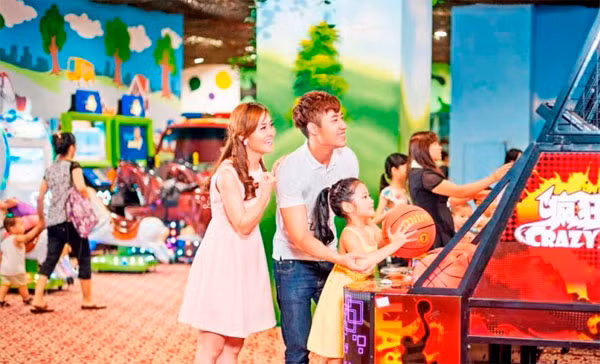Cả nhà cùng vui trong Ngày Gia đình Việt Nam.
