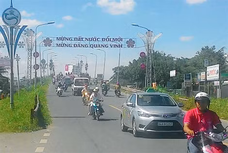Tình hình TTATGT cầu Quang Trung thời gian qua vô cùng phức tạp.