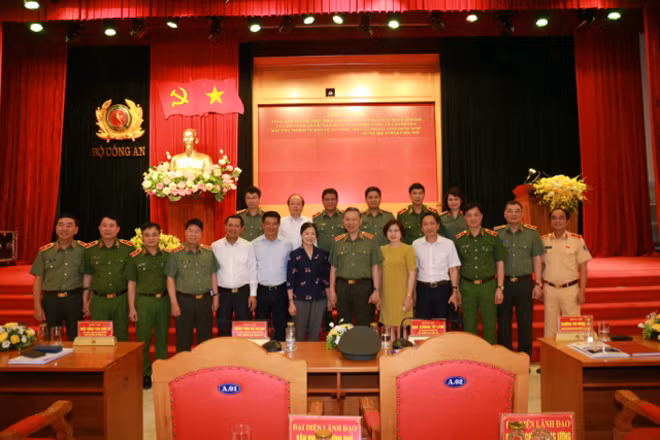 Các đại biểu dự Hội nghị
