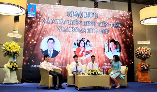 Giao lưu với các điển hình tiên tiến tại PVTrans.