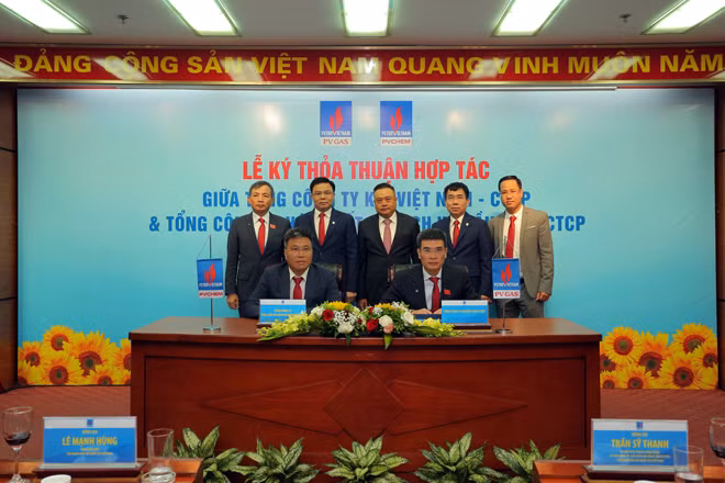 Ký thoả thuận hợp tác giữa PVGas và PVCHEM