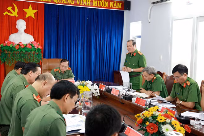 Thứ trưởng Nguyễn Văn Thành kiểm tra công tác chuẩn bị đại hội tại Trường Đại học Cảnh sát nhân dân.