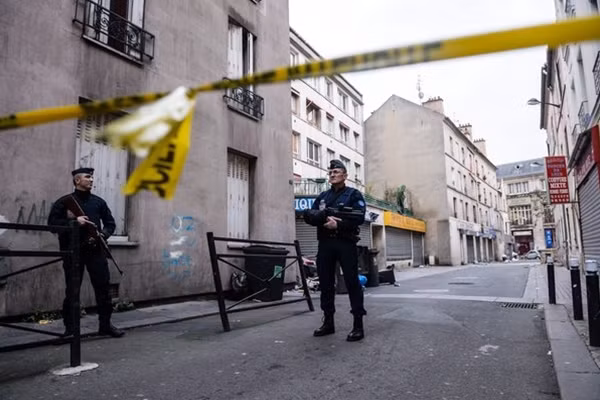 Cảnh sát Pháp vẫn đang lục soát khu vực St.-Denis ở phía Bắc thủ đô Paris. (ảnh: EPA).