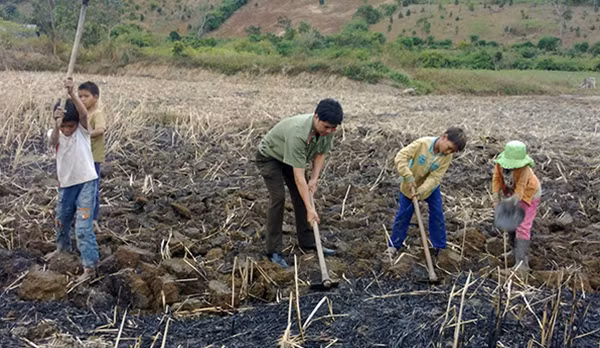 Công an huyện Mang Yang (Gia Lai) làm tốt công tác giáo dục cảm hóa đối tượng tại cộng đồng.
