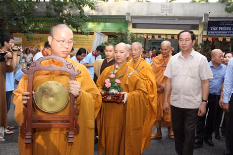Bộ trưởng Trần Đại Quang dự lễ cầu siêu cho vong linh 64 Anh hùng liệt sỹ hy sinh tại đảo Gạc Ma.