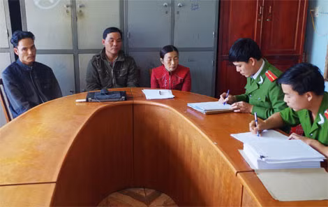 Công an huyện Đắk Song triệt phá một tụ điểm đánh bạc qua mạng.
