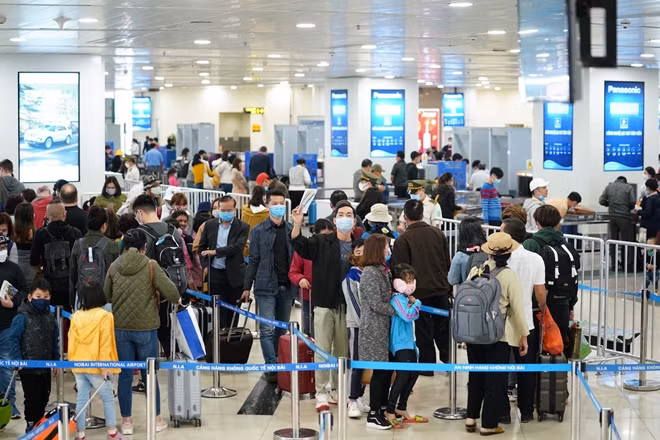 Sân bay Tân Sơn Nhất sẽ thực hiện tạm dừng nhập cảnh toàn bộ các đối tượng hành khách bắt đầu từ ngày 27/5 đến hết ngày 4/6/2021.