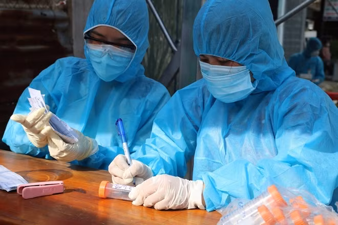 TP Hồ Chí Minh cần có quy trình khoa học hơn trong giám sát, điều tra dịch tễ, xét nghiệm các trường hợp liên quan ca nhiễm COVID-19