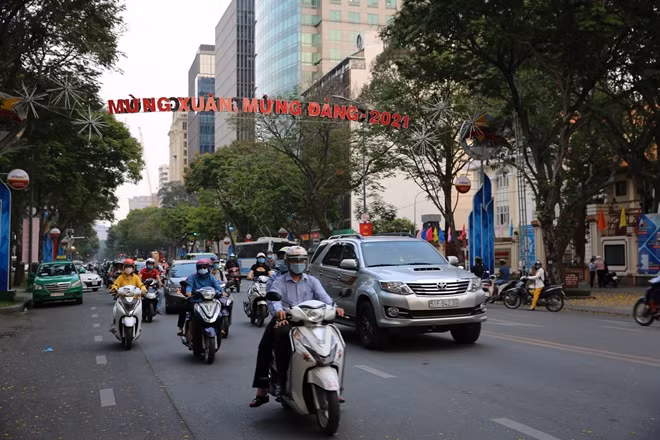Để có một cái Tết an toàn, người dân thành phố cần tuân thủ triệt để qui định phòng chống dịch COVID-19.