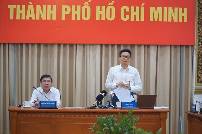 Phó Thủ tướng Vũ Đức Đam phát biểu chỉ đạo tại hội nghị.