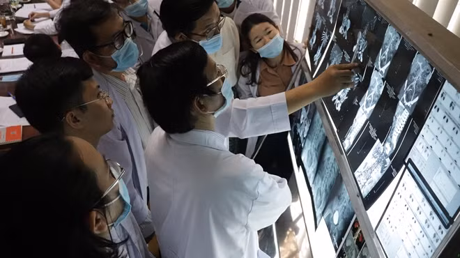 Ca ghép được hội chẩn nhiều lần giữa các bác sĩ hai bệnh viện