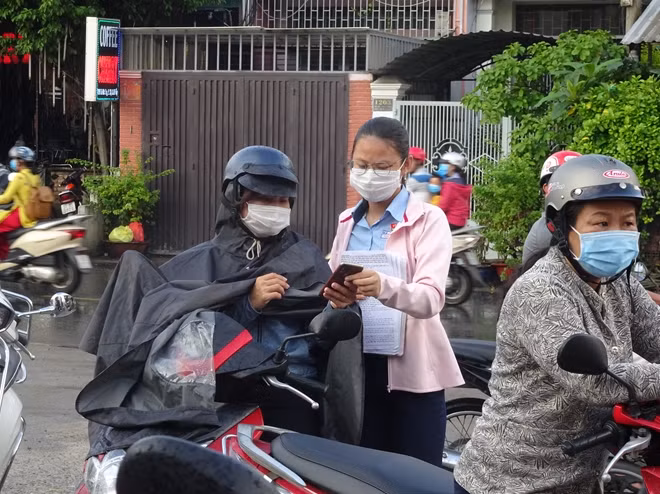 Học sinh phổ thông tại TP Hồ Chí Minh sẽ học trực tuyến từ ngày 2/2 tới ngày 5/2/2021.