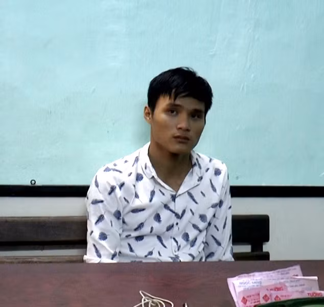 Đối tượng Trương Văn Tài tại cơ quan công an
