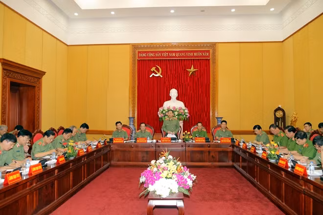 Toàn cảnh buổi giao ban
