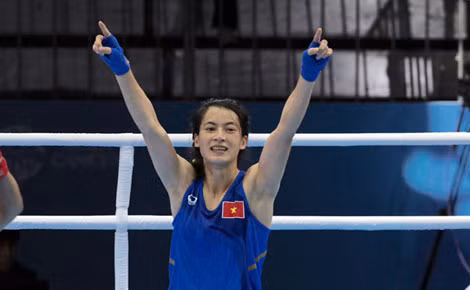 Nguyễn Thị Bằng cũng nối gót thành tích của đồng đội ở hạng cân 54kg. Ảnh: VNE. Nguyễn Thị Bằng cũng nối gót thành tích của đồng đội ở hạng cân 54kg. Ảnh: VNE.