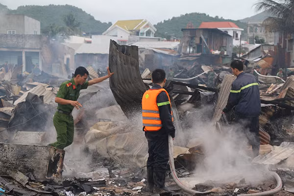 Tham gia xử lý các vụ cháy góp phần giảm thiệt hại về người và tài sản.