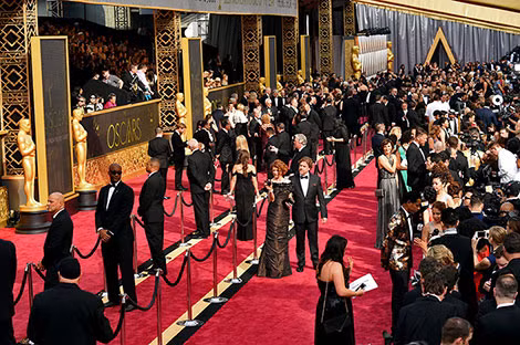 Hollywood cần tự vấn lương tâm và thay đổi sau loạt vụ bê bối. Hollywood cần tự vấn lương tâm và thay đổi sau loạt vụ bê bối.