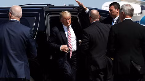 An ninh cho Tổng thống Mỹ Donald Trump luôn có 3 vòng. Vòng trong cùng do đơn vị bảo vệ Tổng thống (PPD) trực thuộc Cơ quan Mật vụ Mỹ đảm nhiệm.