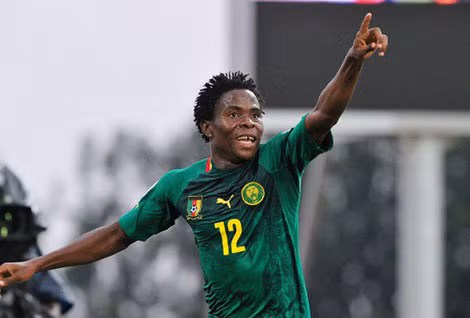 Chân sút 21 tuổi người Cameroon, Samuel Nlend.