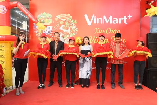 Đồng loạt 15 cửa hàng VinMart+ được khai trương trong cùng 1 ngày tại Vũng Tàu.