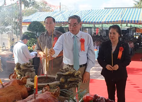 Thừa Thiên-Huế kỷ niệm 233 năm Nguyễn Huệ lên ngôi Hoàng đế ảnh 4