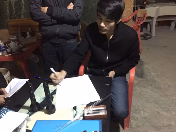 Đối tượng và tang vật.