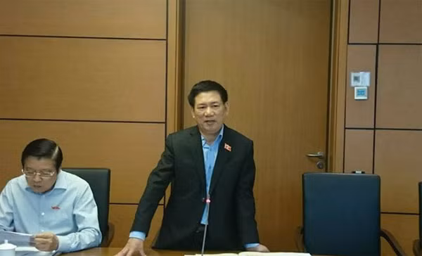 Đại biểu Hồ Đức Phớc.