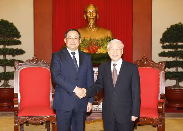 Tổng Bí thư Nguyễn Phú Trọng tiếp Phó Thủ tướng Lào Sonexay Siphandone. Ảnh: TTXVN.