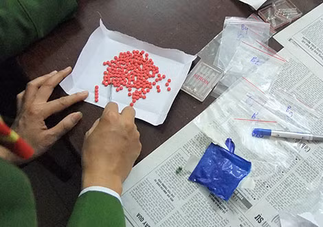 Tang vật ma túy tổng hợp thu giữ.