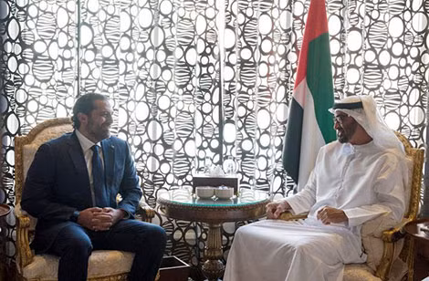 Thủ tướng Liban Saad Hariri (bên trái) hội kiến Hoàng thái tử Abu Dhabi Sheikh Mohammed bin Zayed al-Nahyan hôm 7-11.